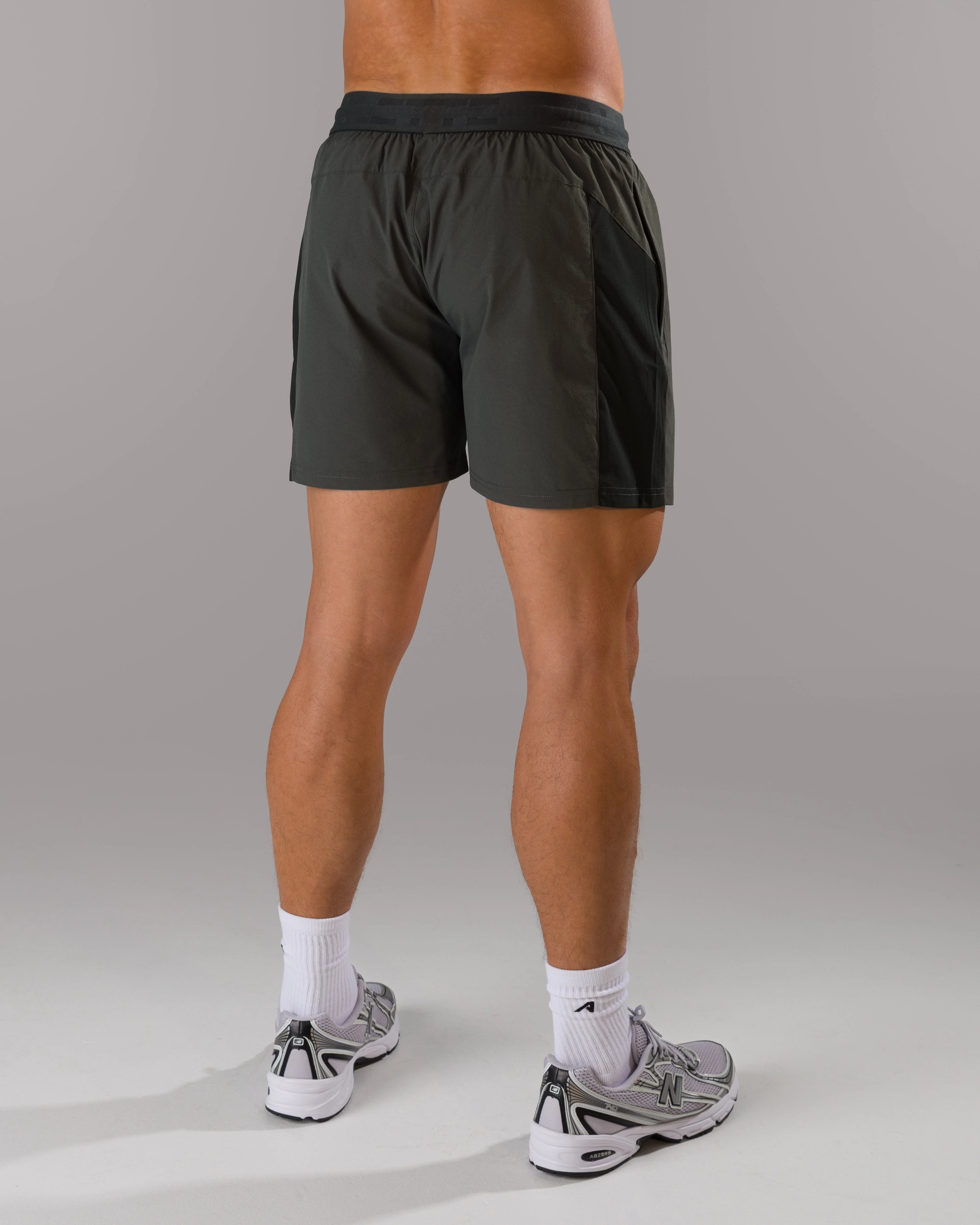 Apex Short - Iron Charcoal - Image 3