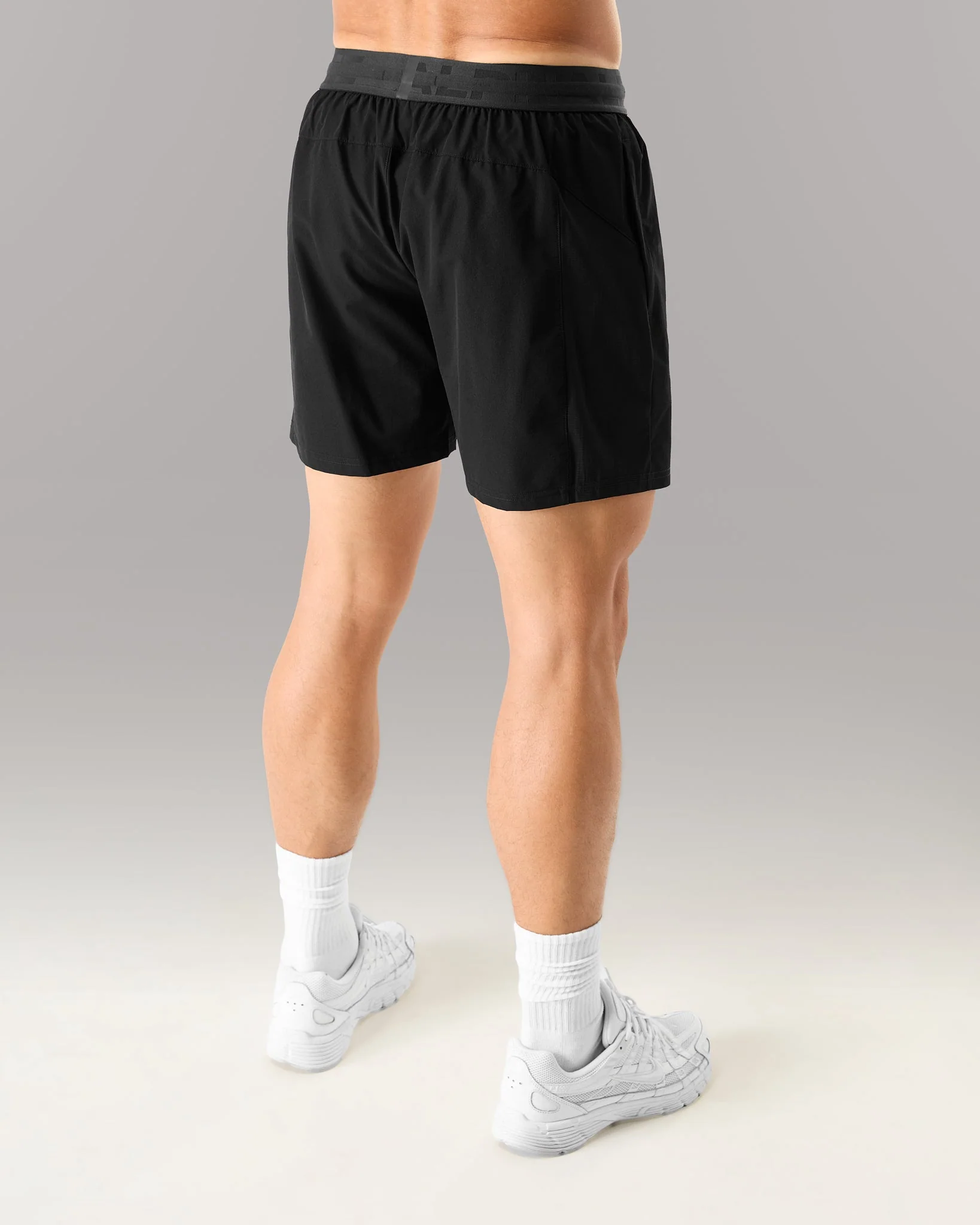 Apex Short - Black - Image 4
