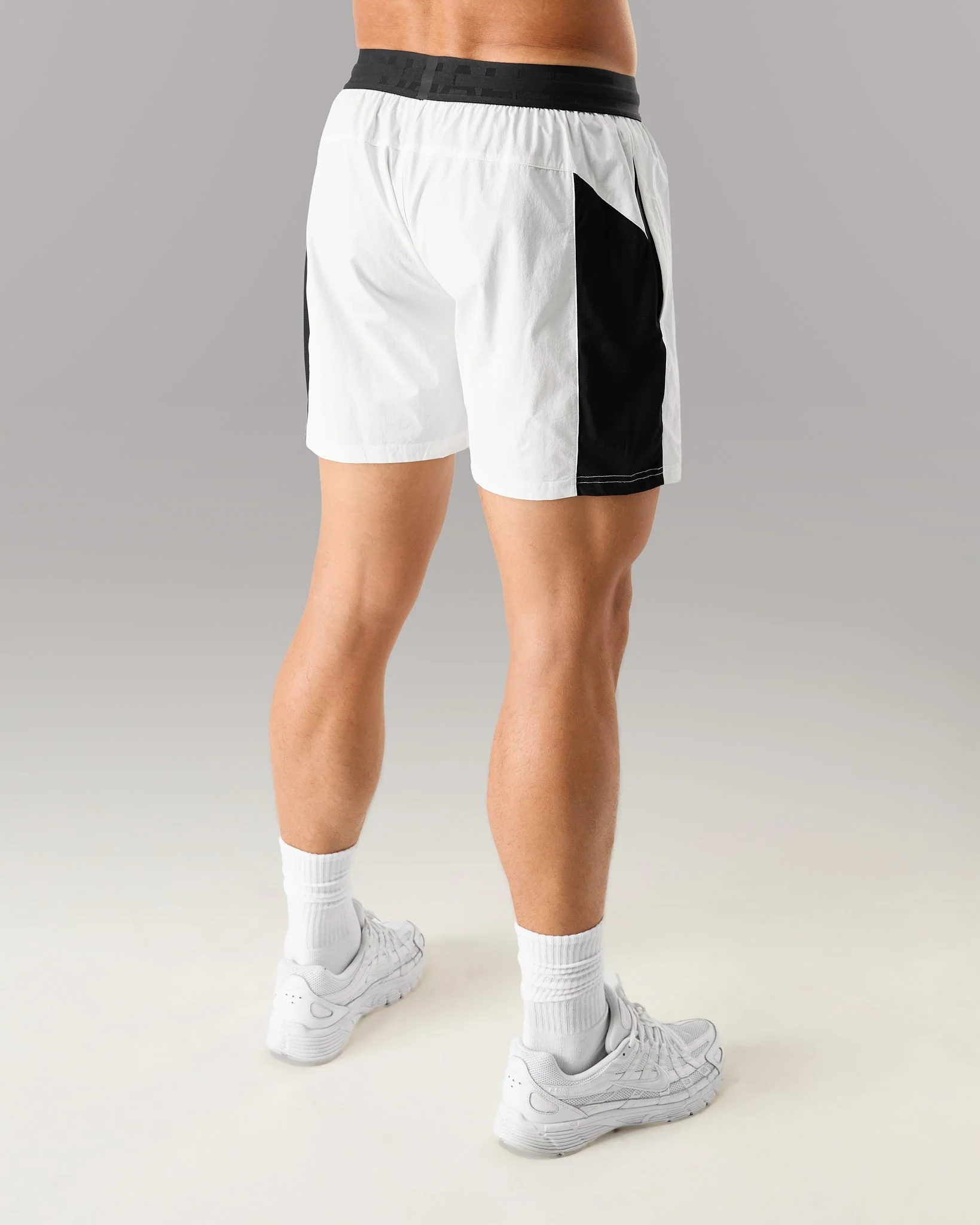 Apex Short - White - Image 4