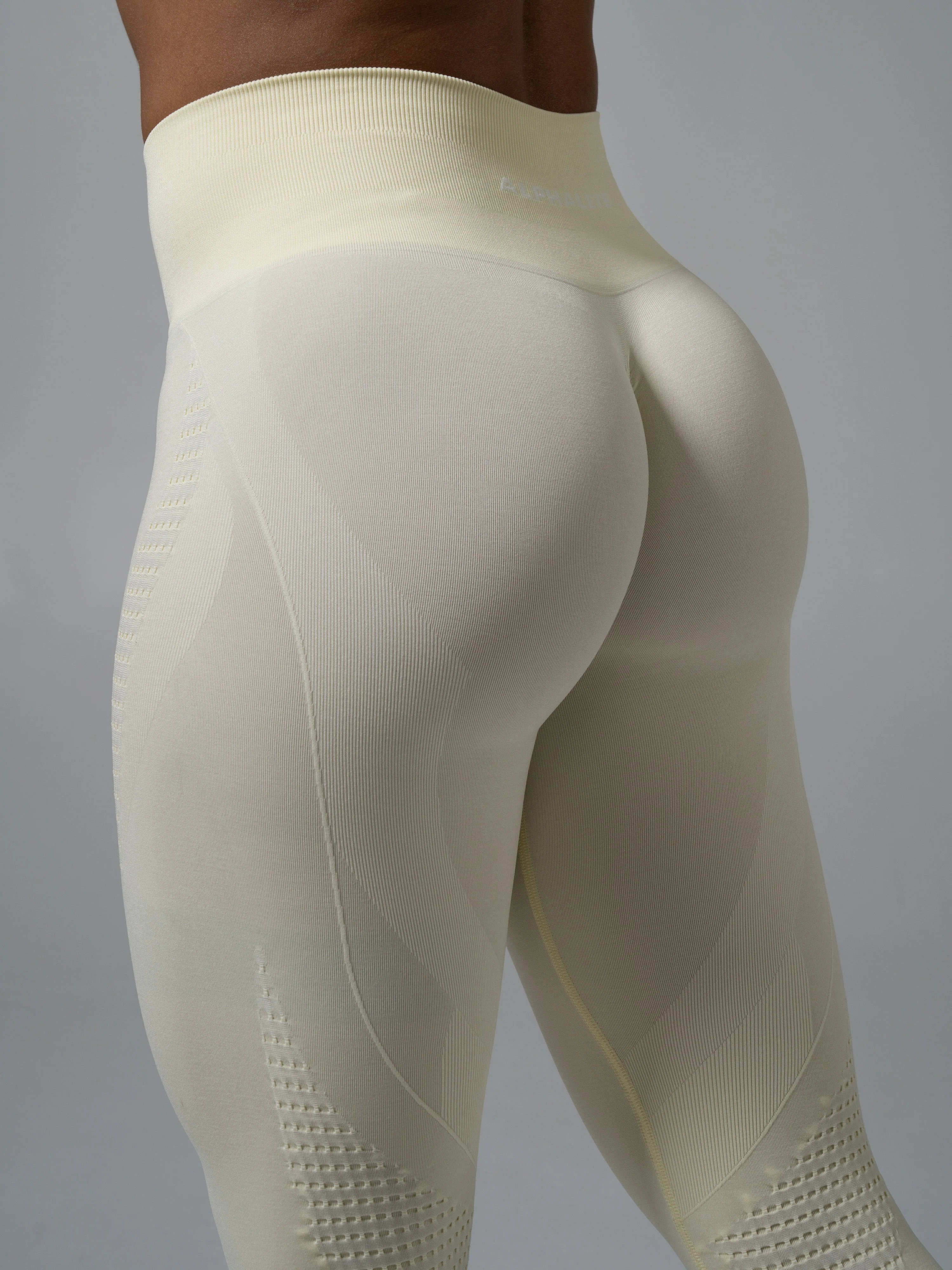 Contour Mid Rise Legging - Buttercream - Image 5