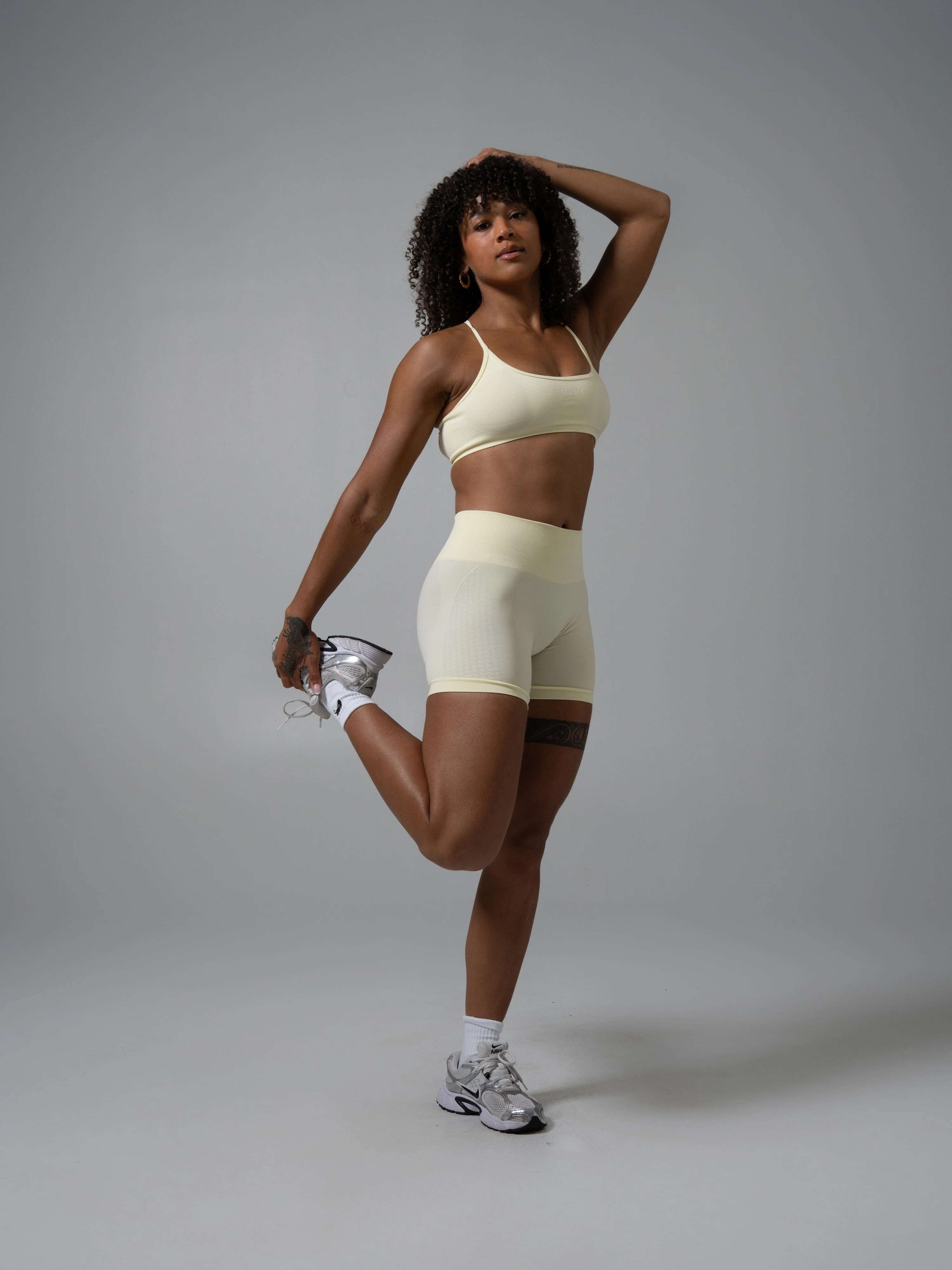 Contour Mid Rise Short - Buttercream - Image 5