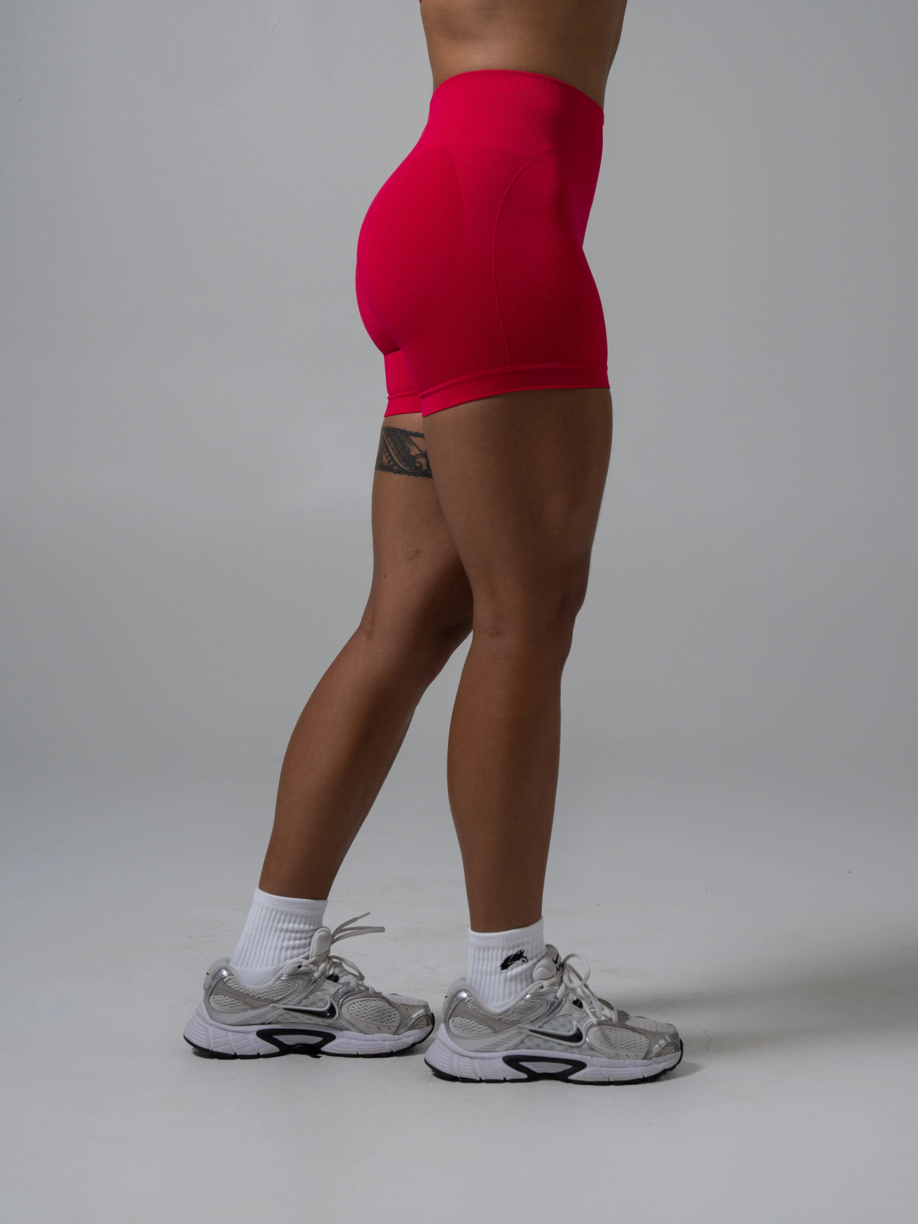 Contour Mid Rise Short - Wild Strawberry - Image 3