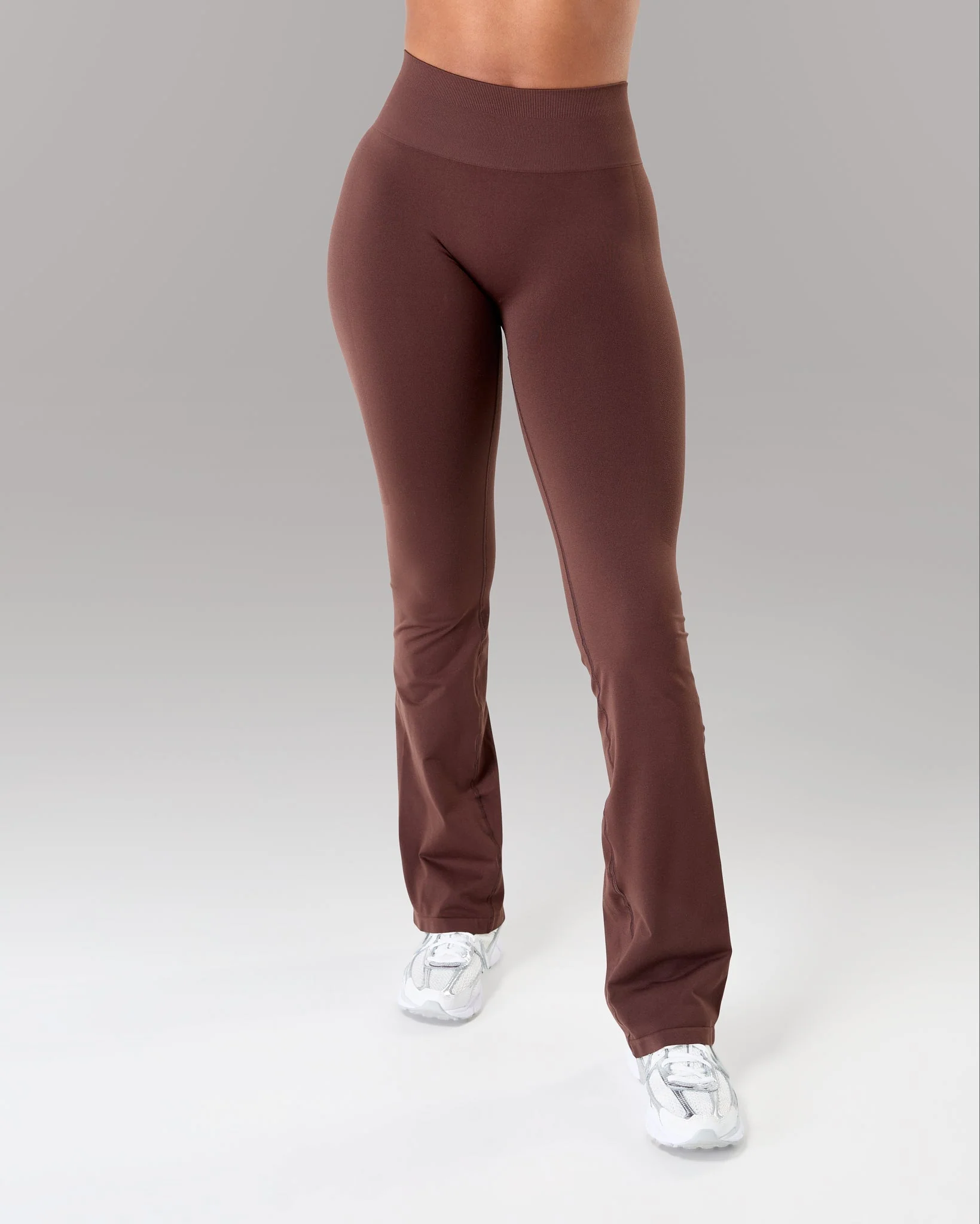 Amplify Ultra-High Rise Flared Pant Long - Cashmere - Image 3