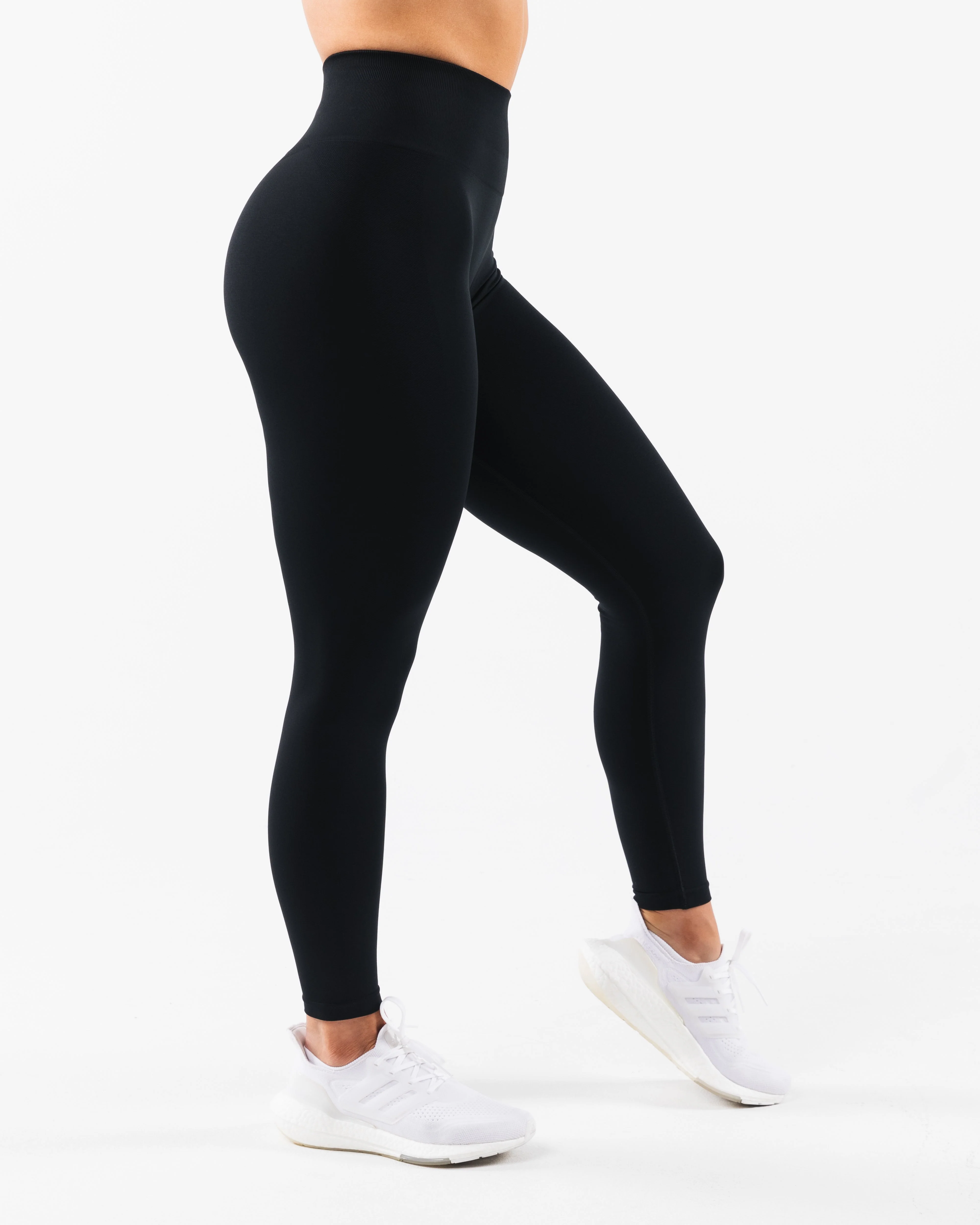Amplify Gravity Ultra-High Rise Legging - Black - Image 5