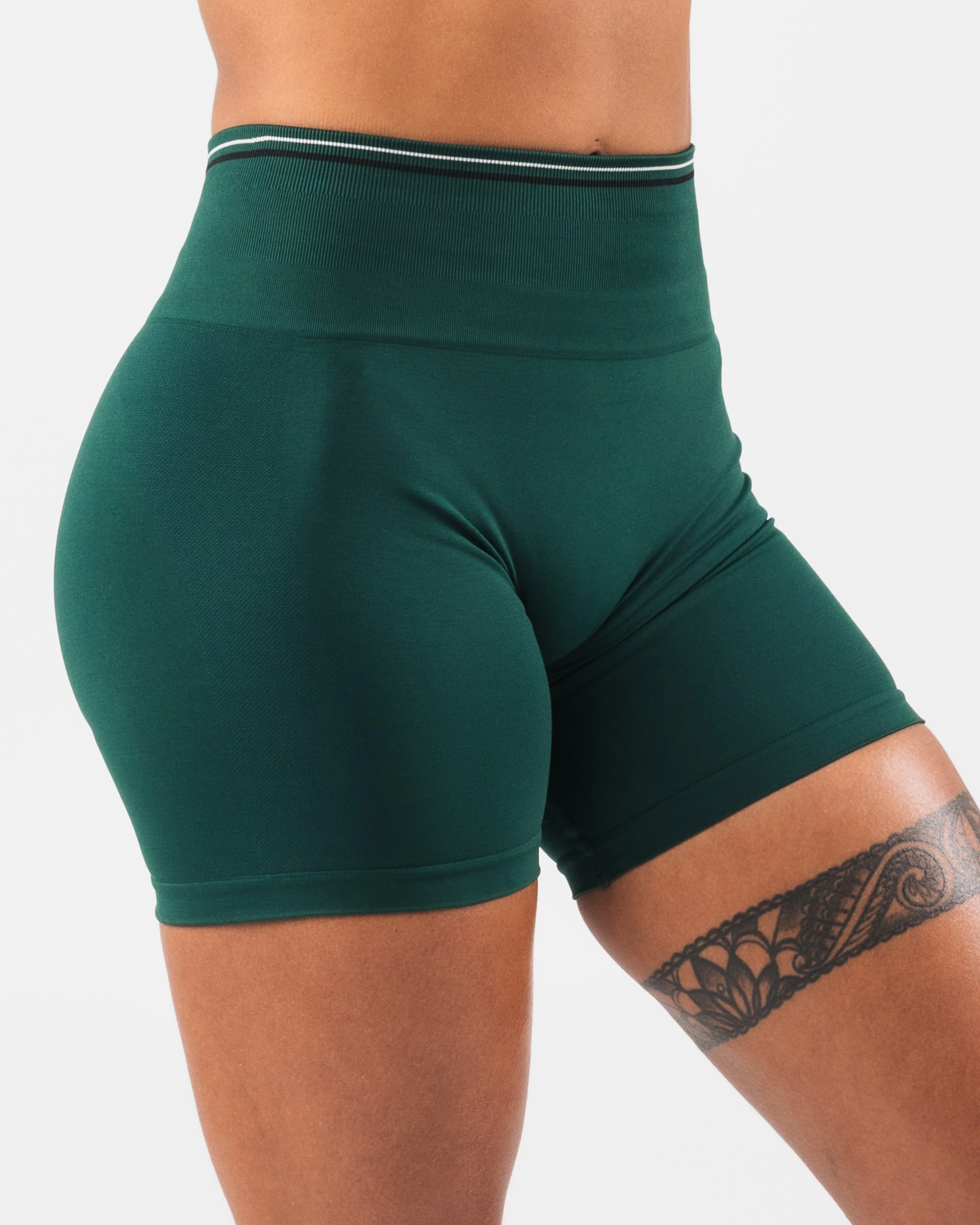Amplify Mid Rise Short - Blade - Image 5