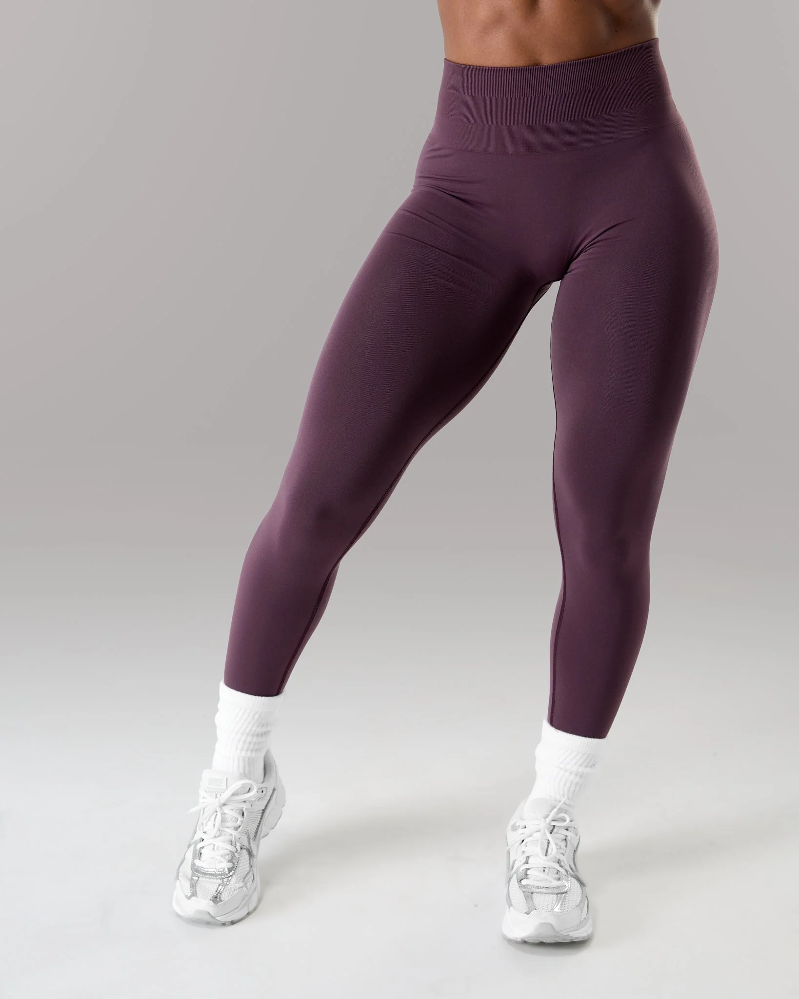 Amplify Ultra-High Rise Legging - Black Garnet - Image 3