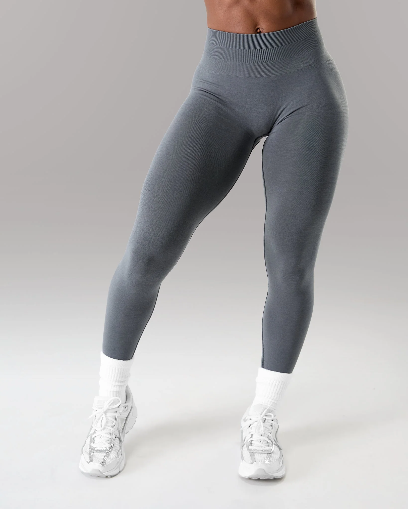 Amplify Mid Rise Legging - Smoke - Image 3