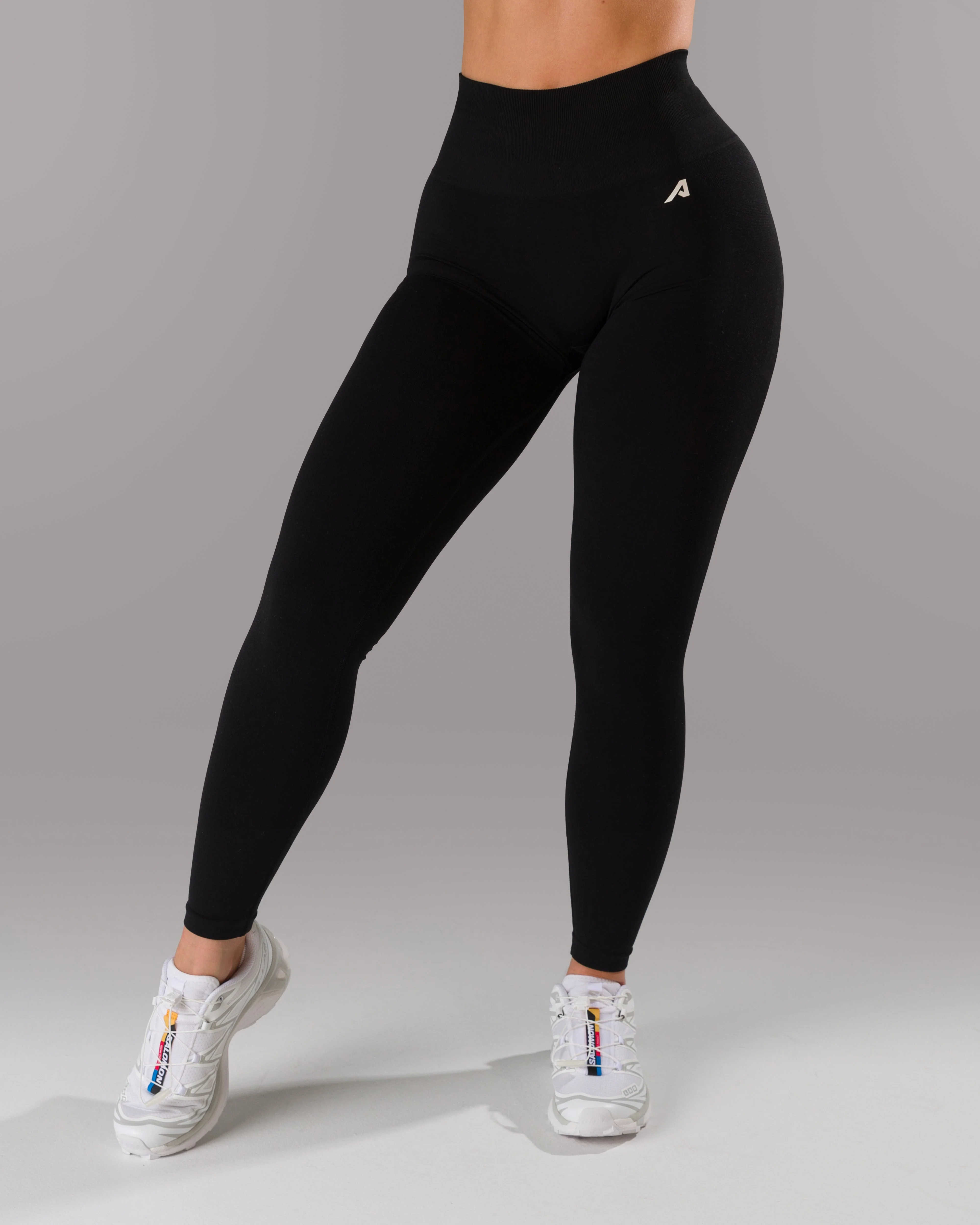 Pump Mid Rise Legging - Black w/ Logo - Image 4
