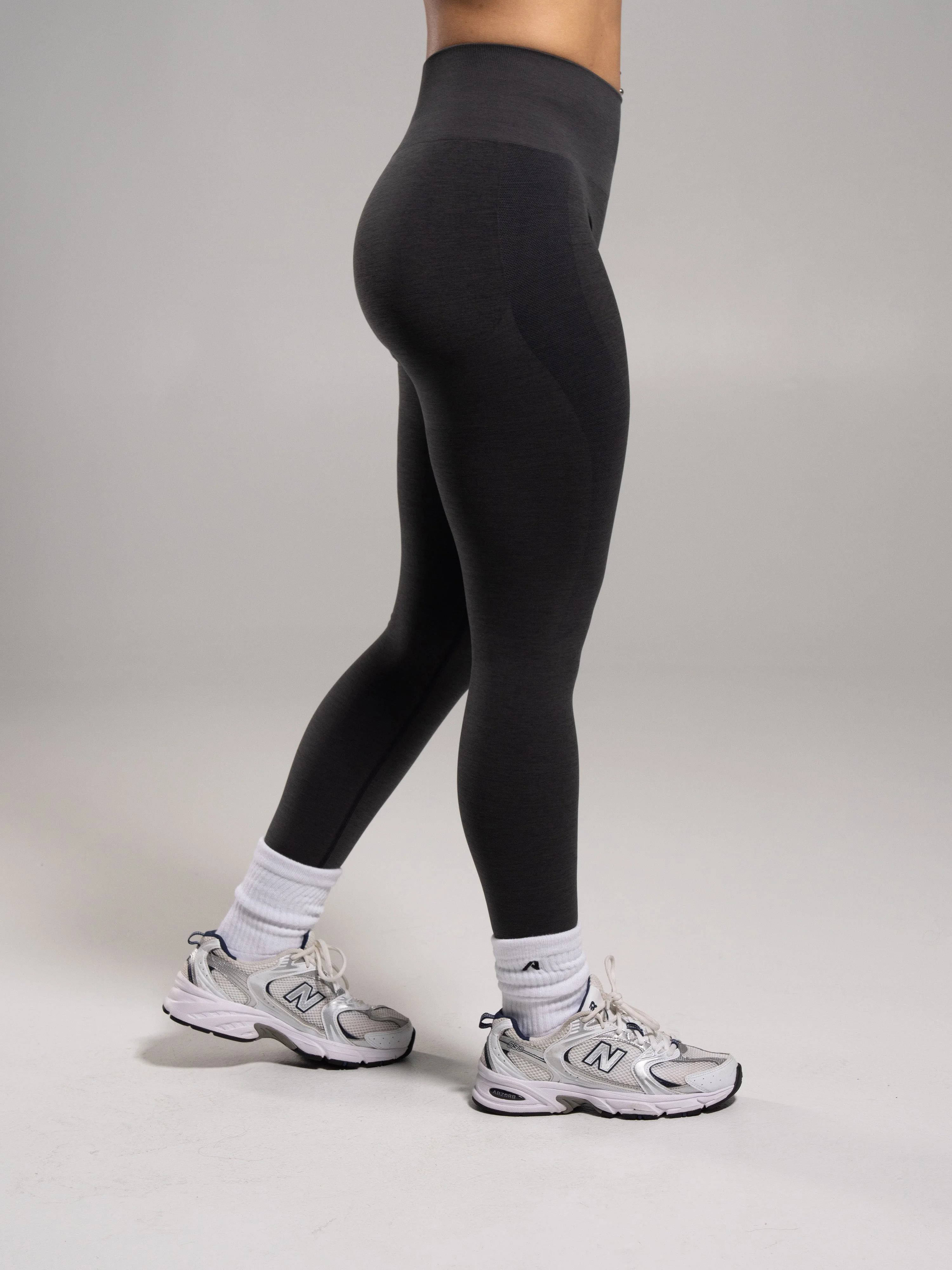 Pump Mid Rise Legging - Dark Heather Grey - Image 3