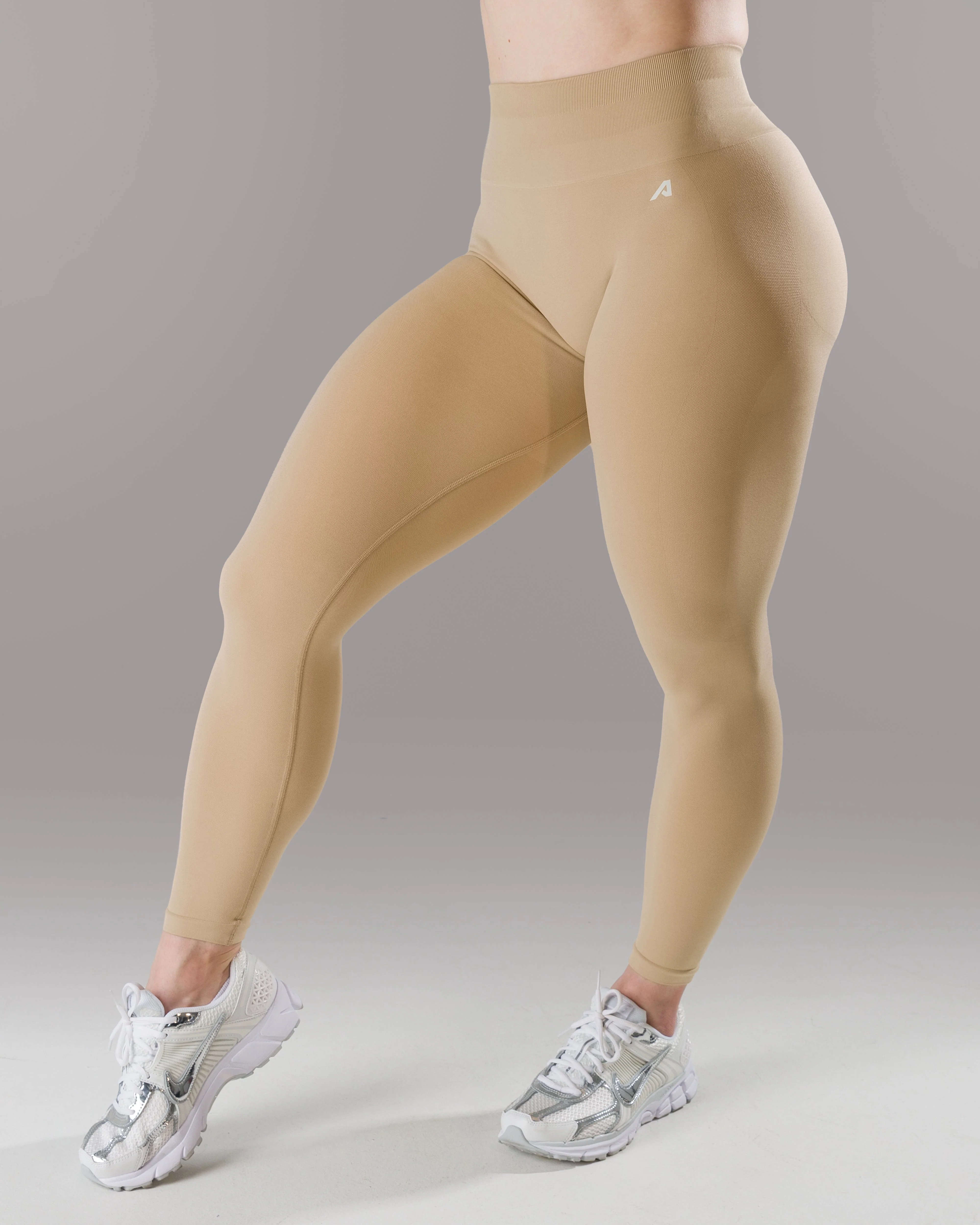 Pump Mid Rise Legging - Sahara w/ Logo - Image 7