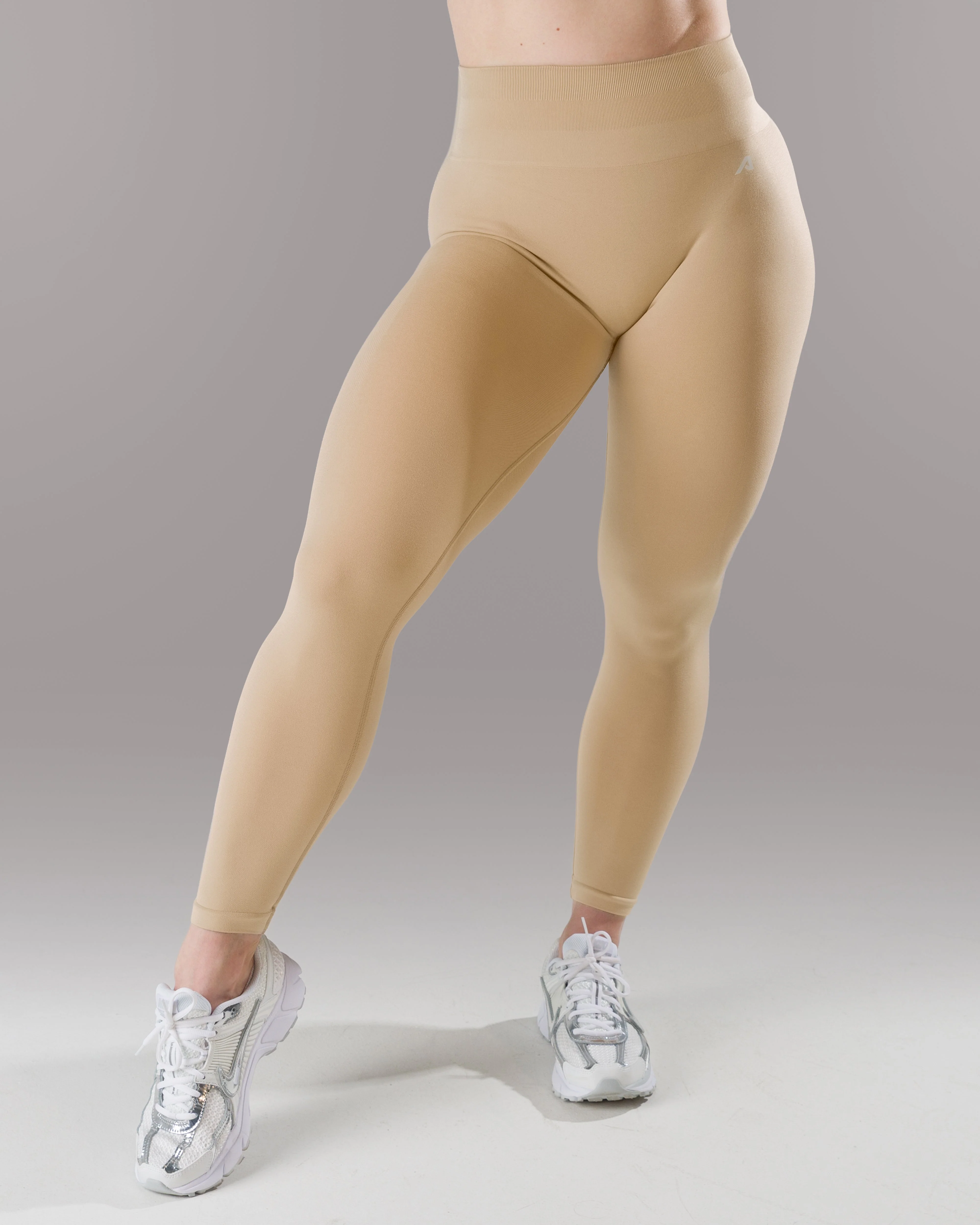 Pump Mid Rise Legging - Sahara w/ Logo - Image 8