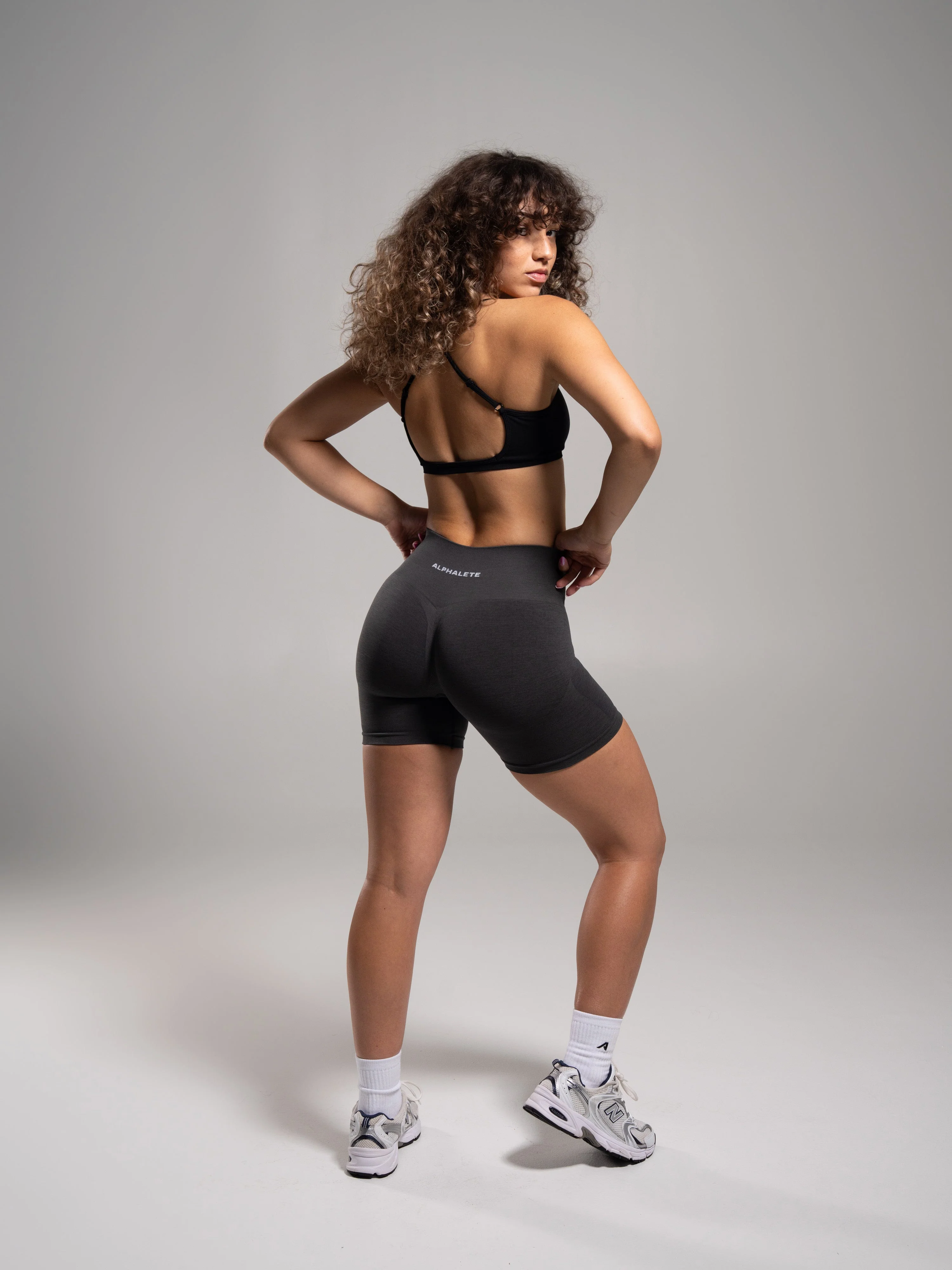 Pump Mid Rise Short - Dark Heather Grey - Image 4
