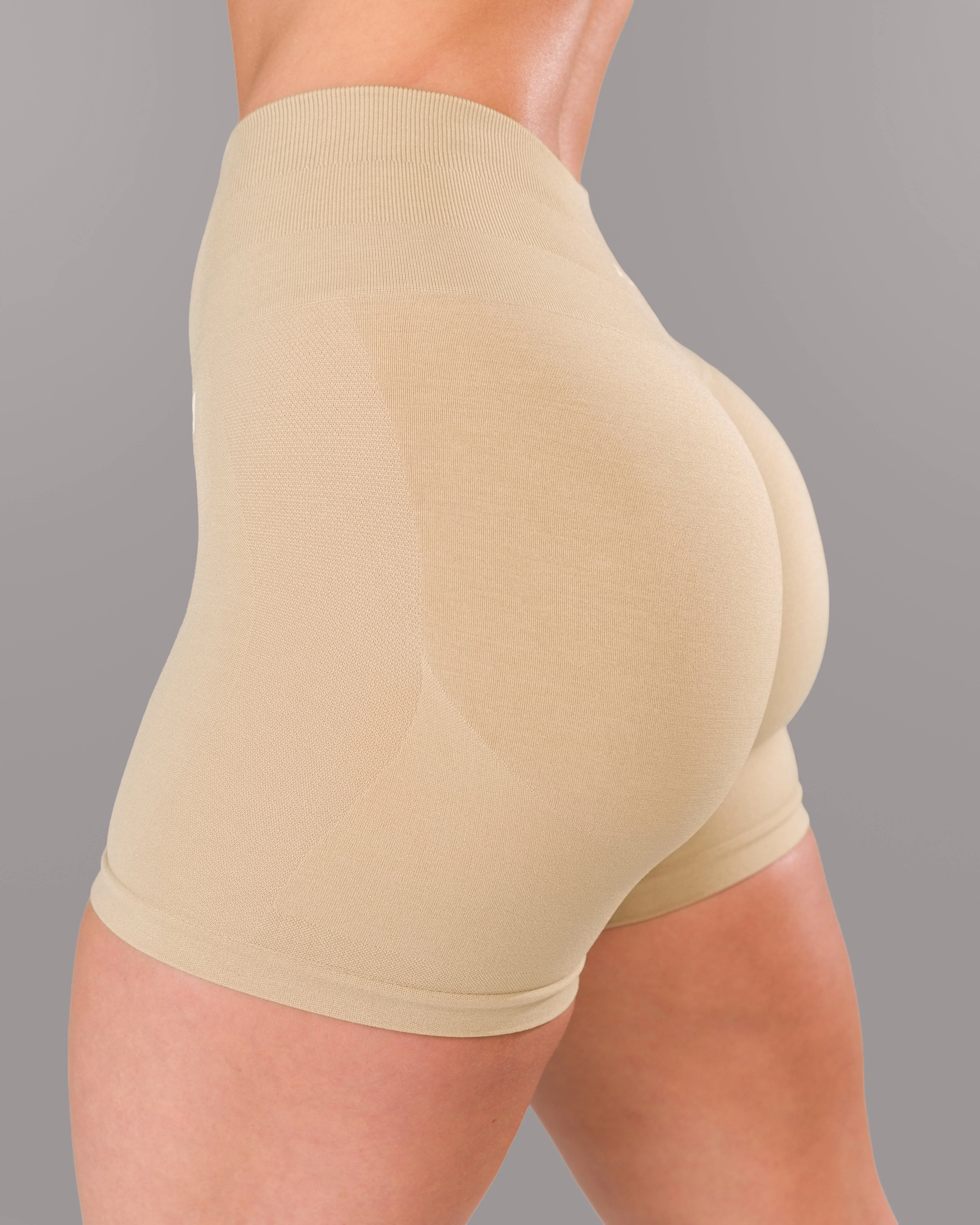 Pump Mid Rise Short - Sahara w/ Logo - Image 4