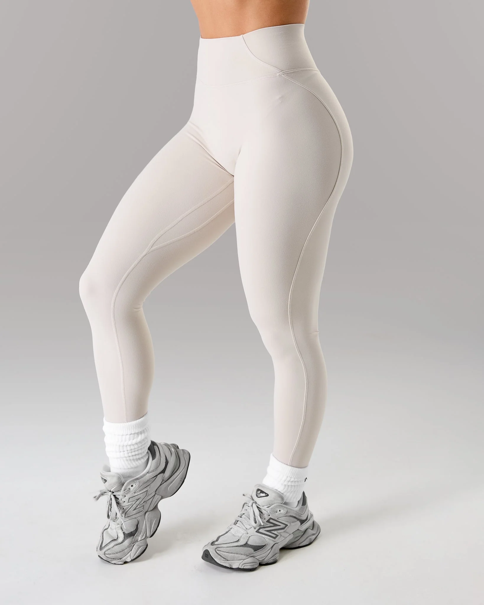 Aura Ultra-High Rise Legging - Wheat - Image 4
