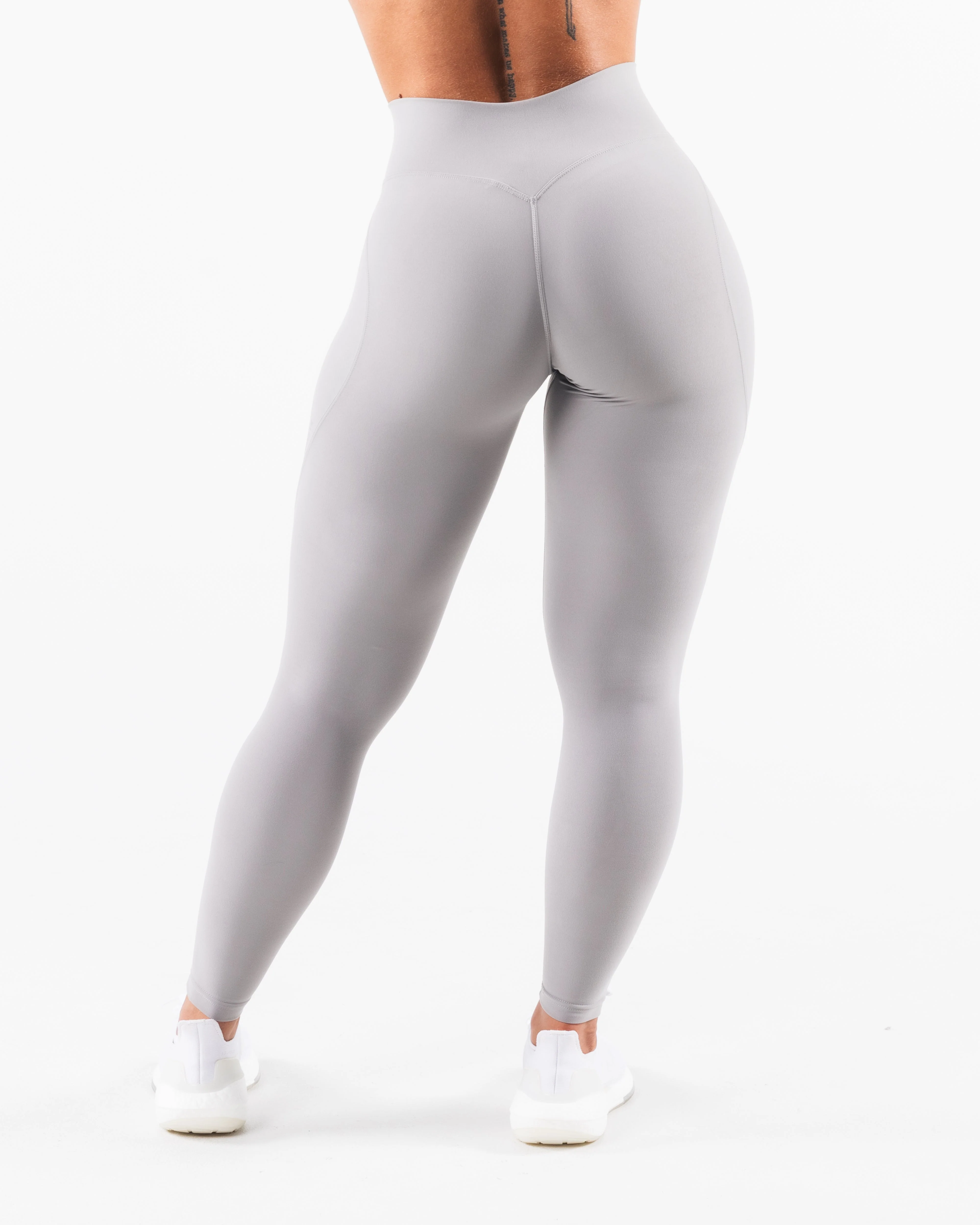 Aura Ultra-High Rise Legging - Smoke - Image 4