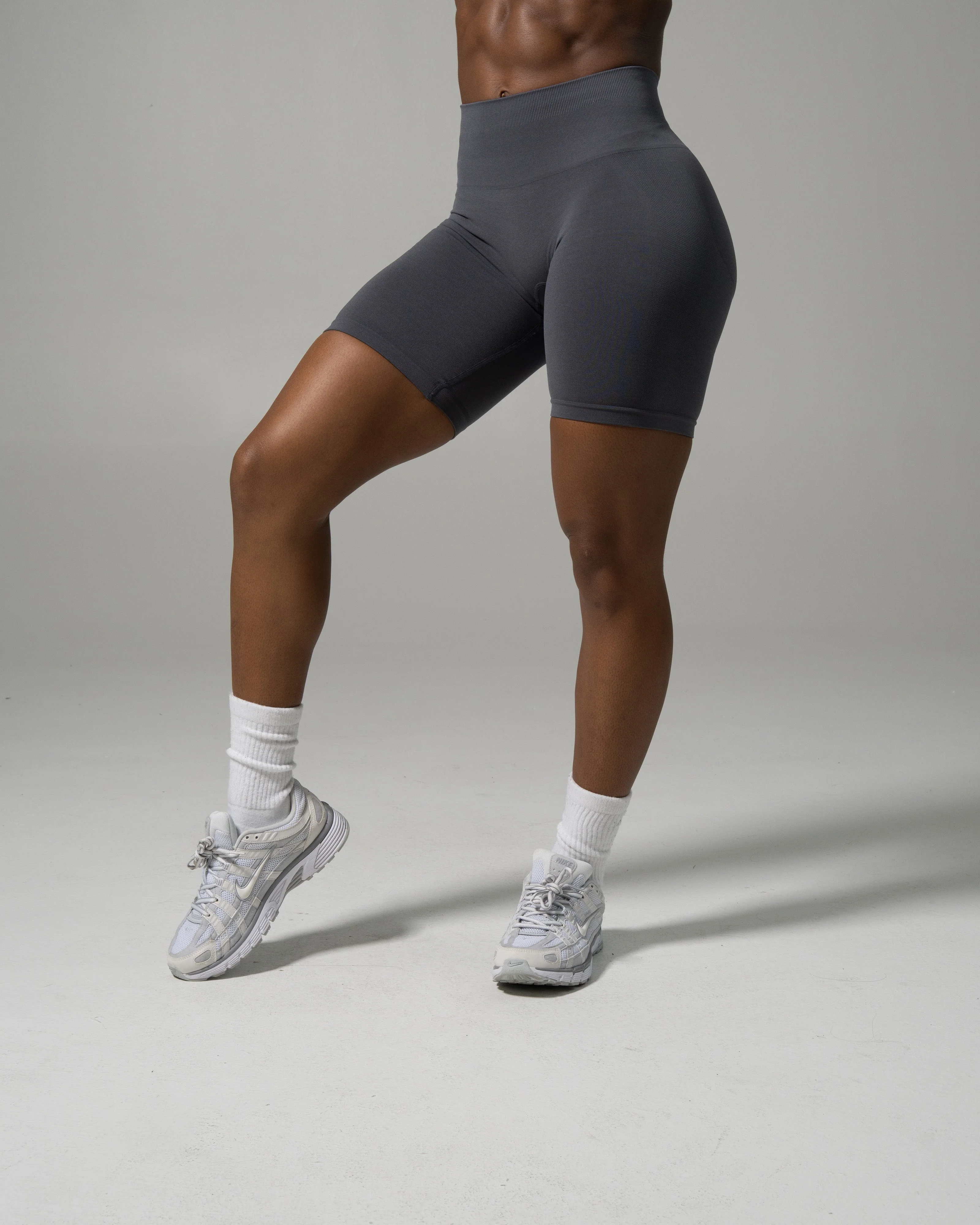 Pump Mid Rise Biker Short - Thunderstorm - Image 3