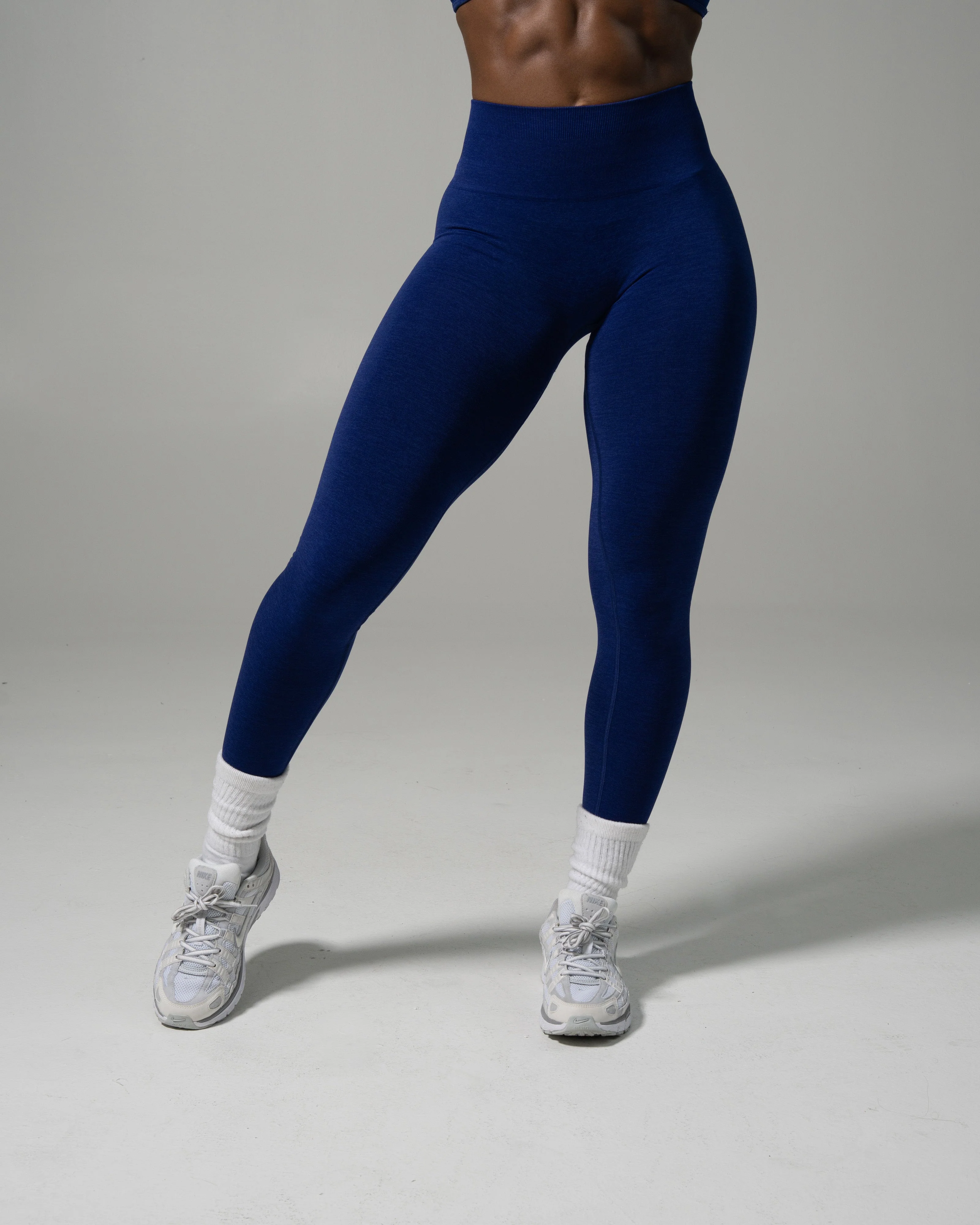 Pump Mid Rise Legging - Indigo - Image 2