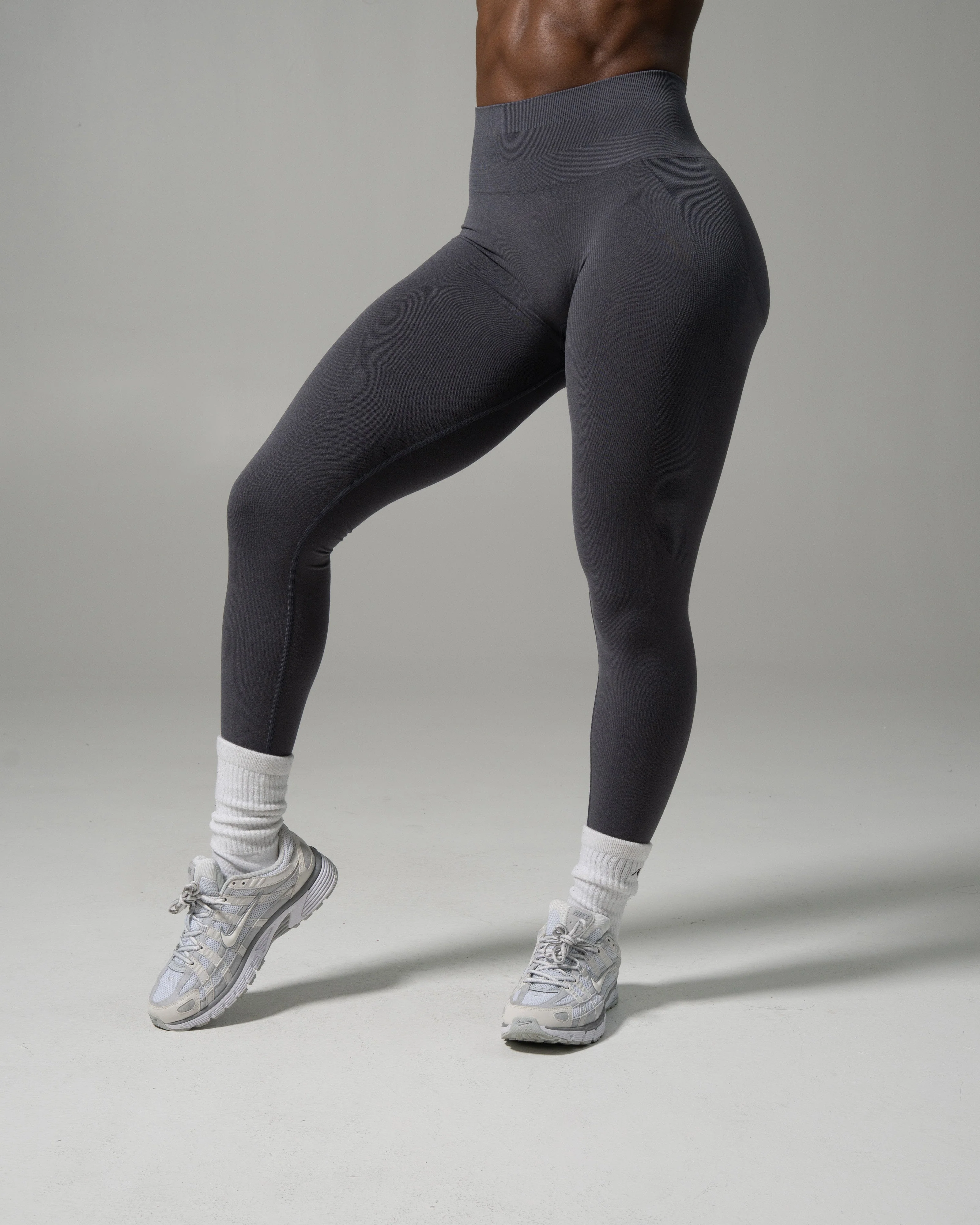 Pump Mid Rise Legging - Thunderstorm - Image 3