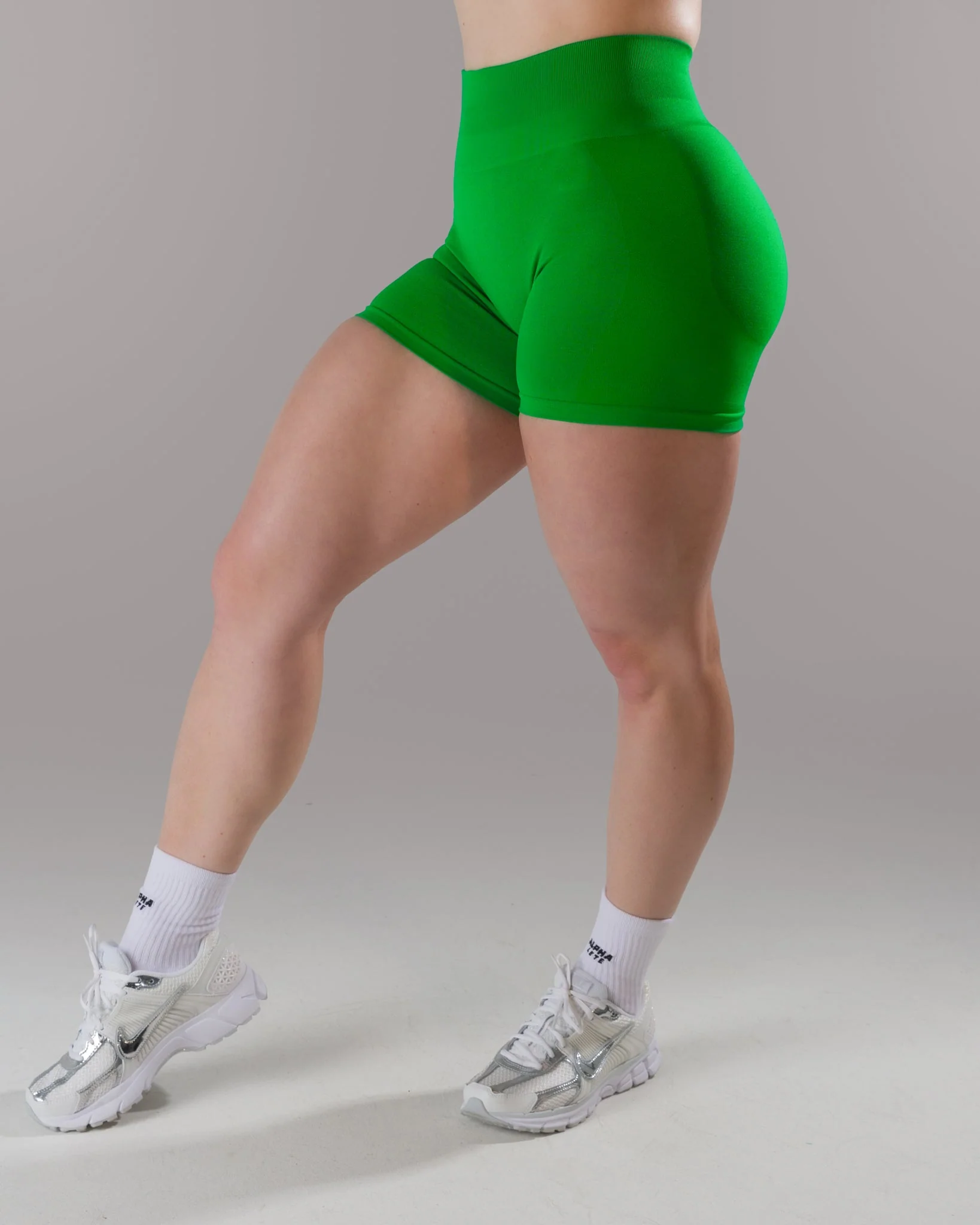 Pump Mid Rise Short - Emerald Green - Image 8