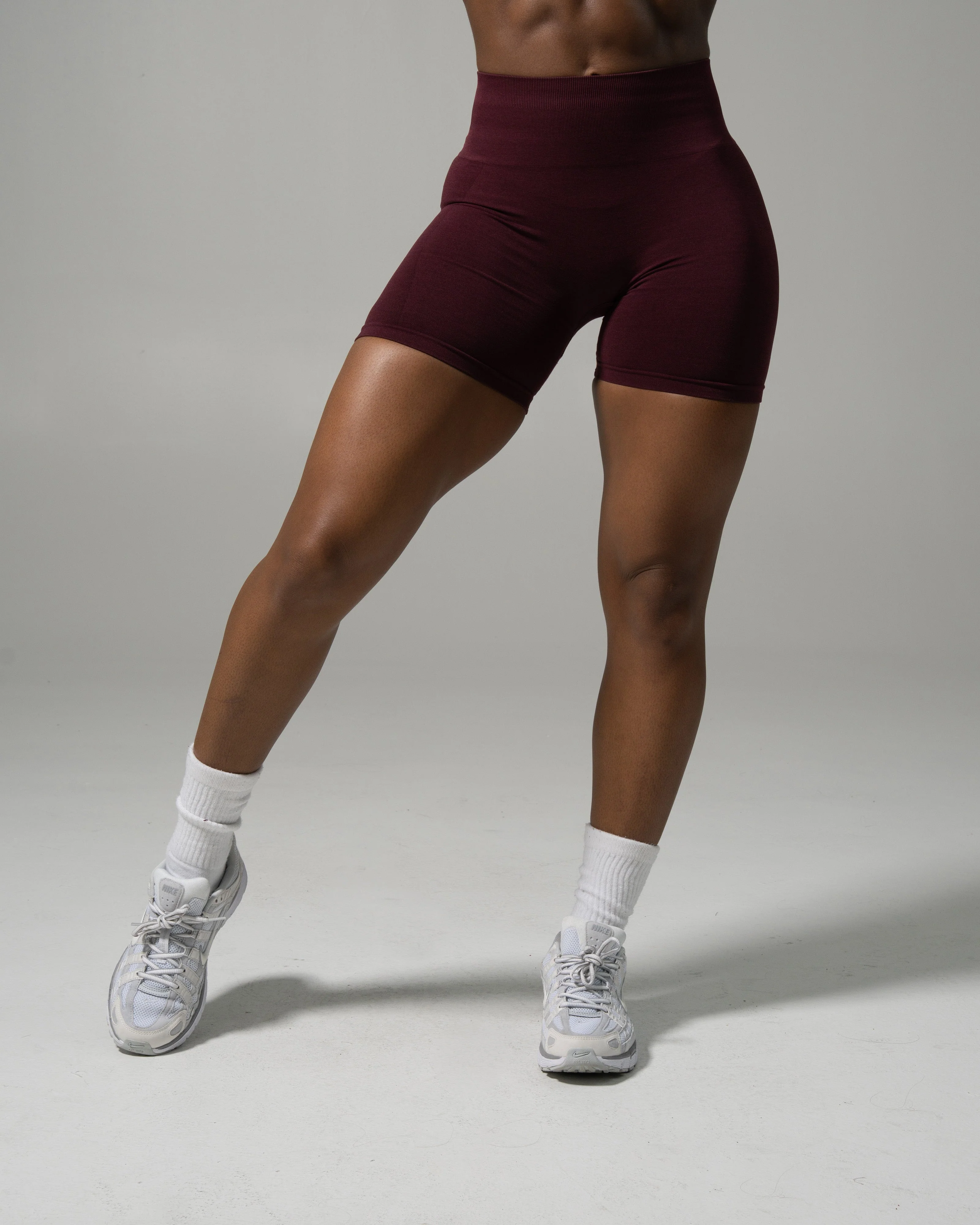 Pump Mid Rise Short - Merlot - Image 2