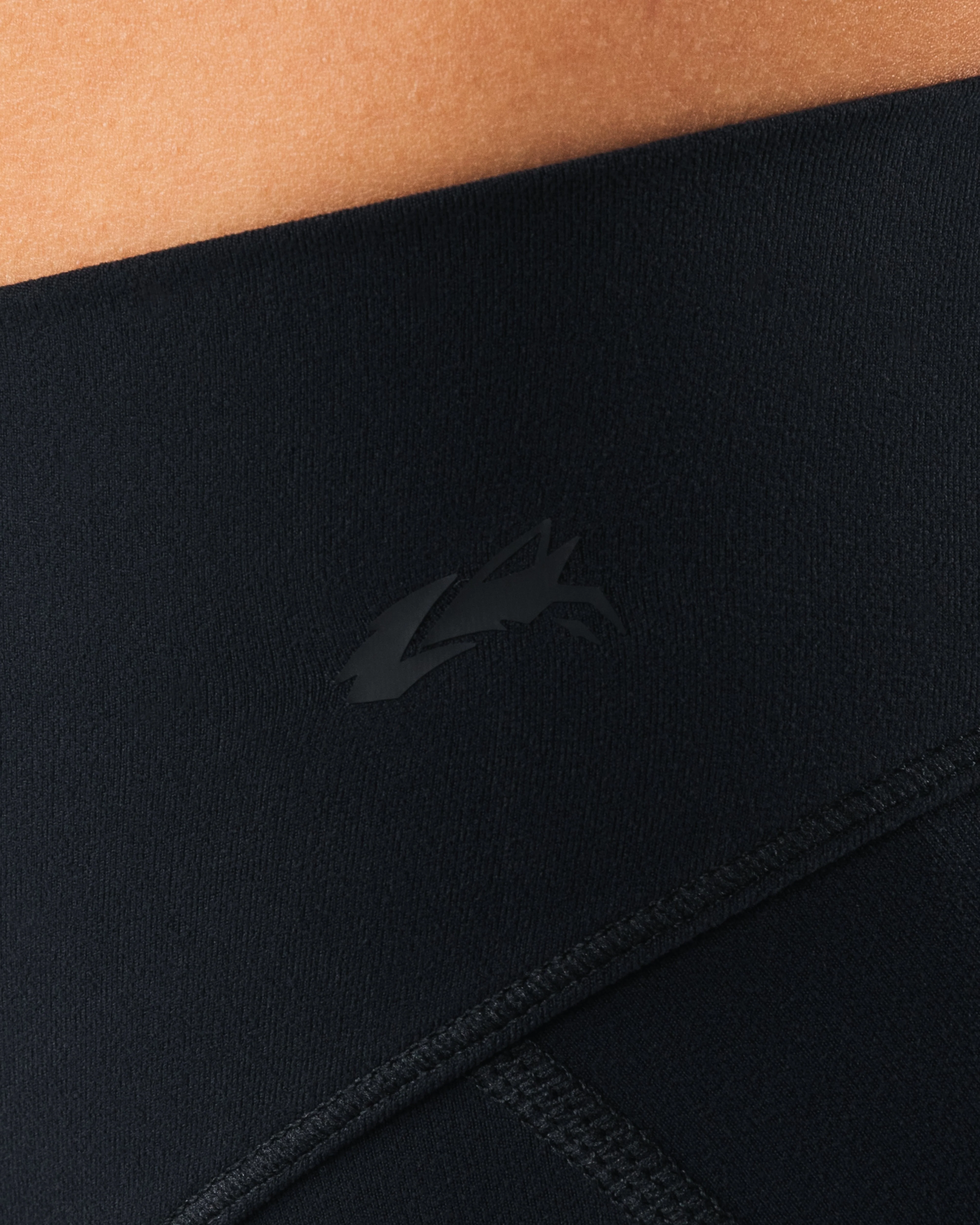 Parker Mid Rise Short - Black - Image 6