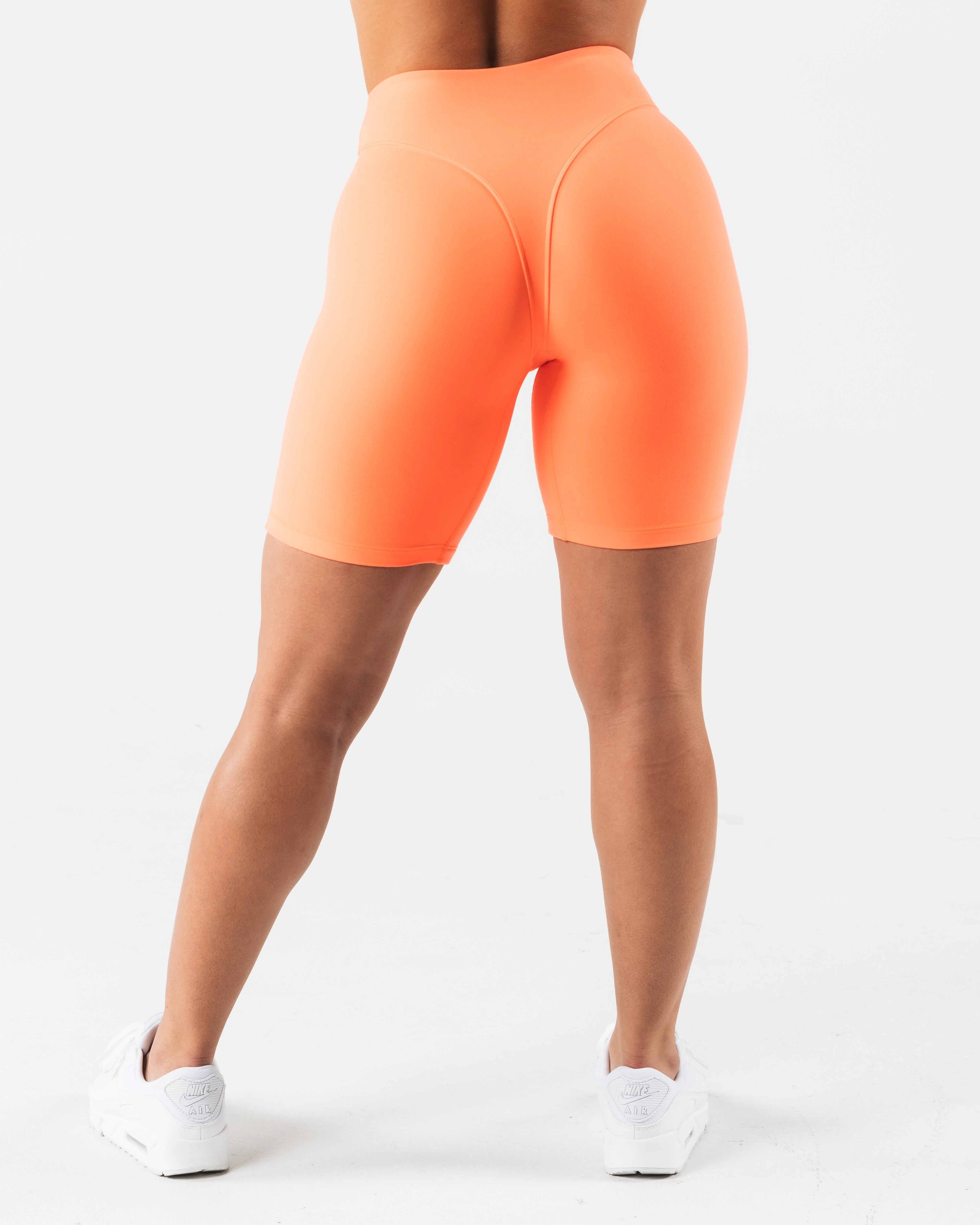 Parker Mid Rise Short - Heat - Image 4