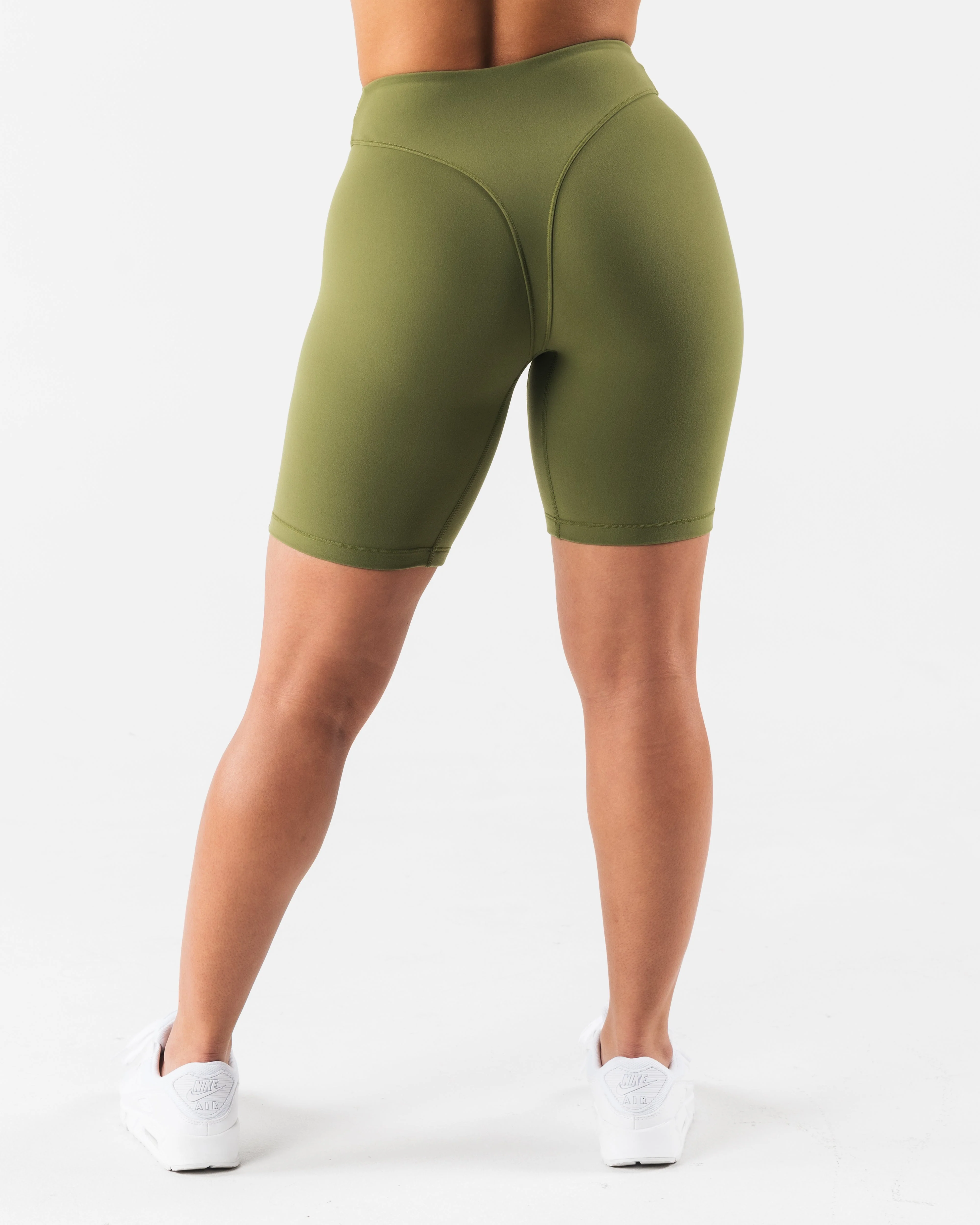 Parker Mid Rise Short - Verbena - Image 4