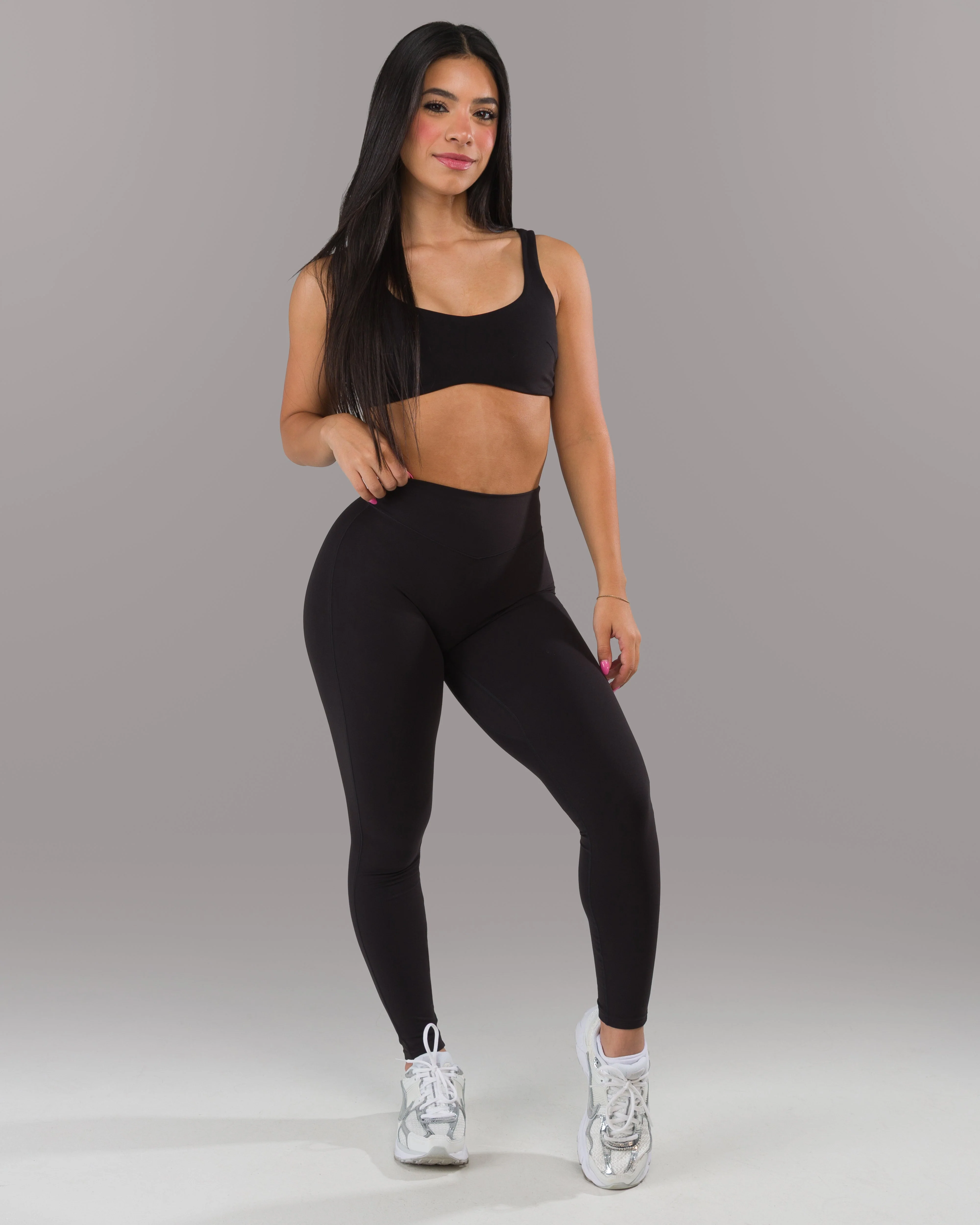 Dip Back Mid Rise Legging - Black - Image 4