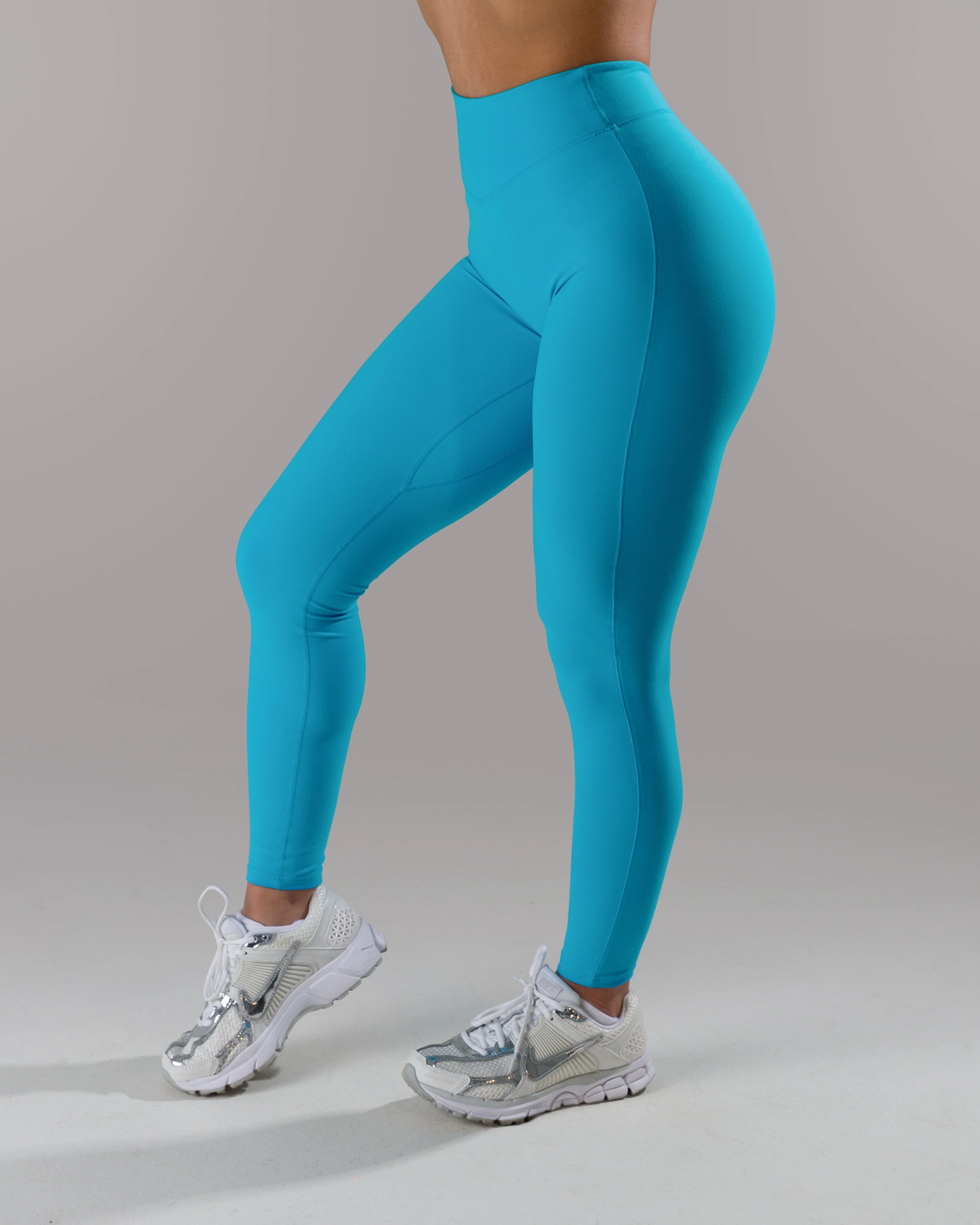 Dip Back Mid Rise Legging - Cerulean - Image 3