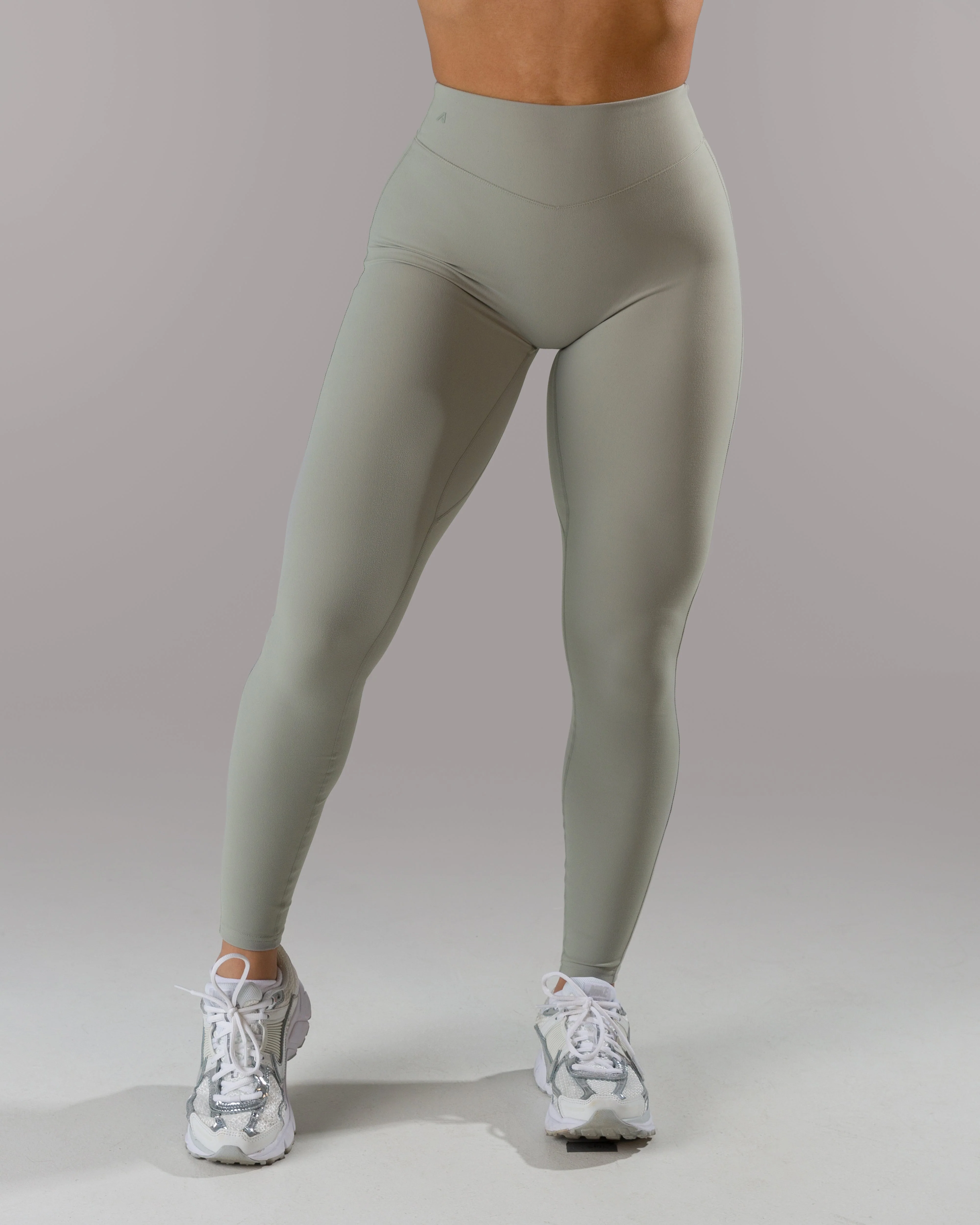 Dip Back Mid Rise Legging - Silver - Image 2